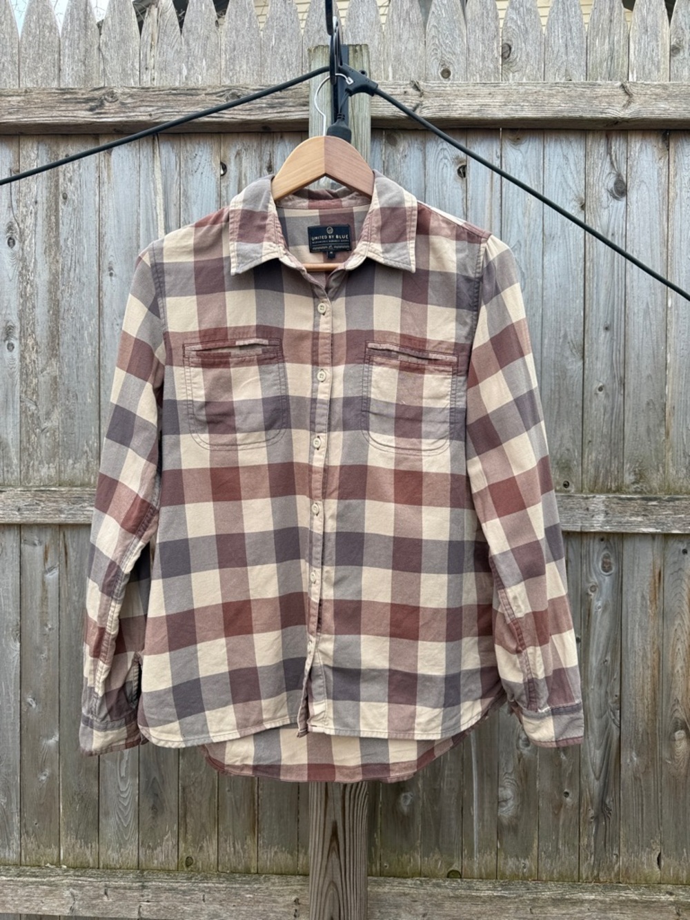 United By Blue Organic Cotton Plaid Flannel Button-Up Gorpcore Camp Country Farm